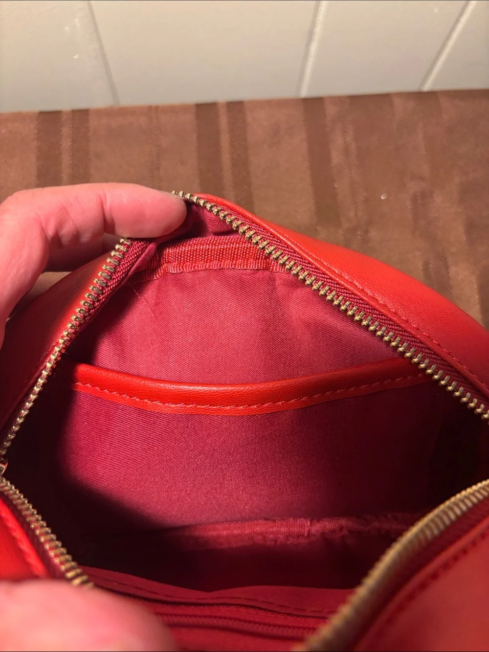 NWT Valentino Orlandi Red Quilted Crossbody Shoulder Camera Bag with Dust Bag